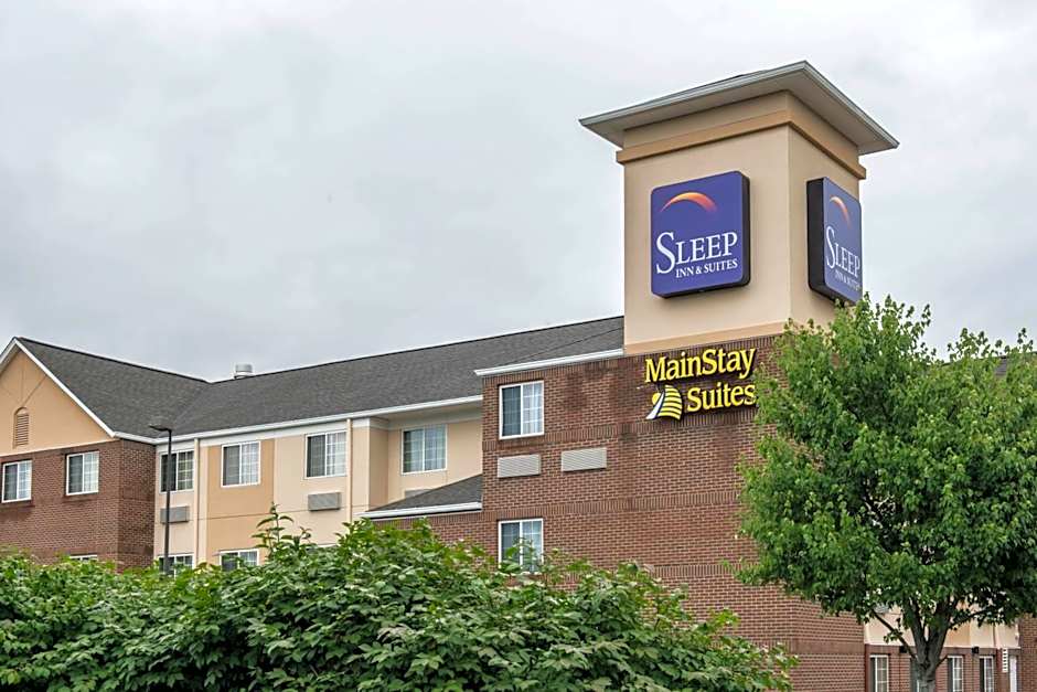 Mainstay Suites Pittsburgh Airport