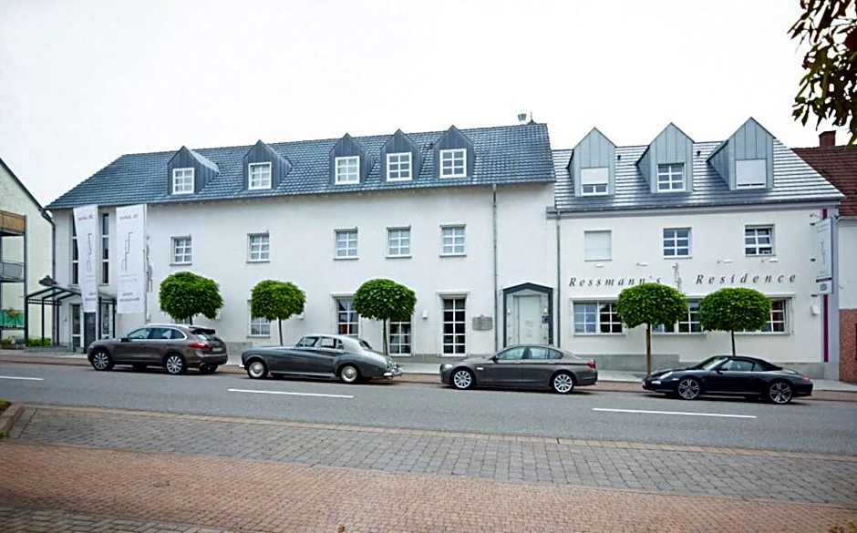 Ressmann`s Residence