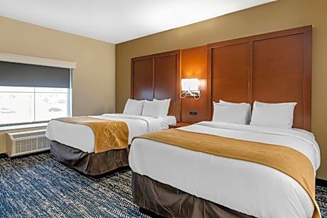 Queen Suite with Sofa Bed - Non-Smoking