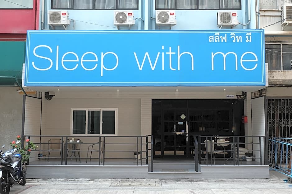 Sleep with Me Bangkok - BTS Phra Khanong