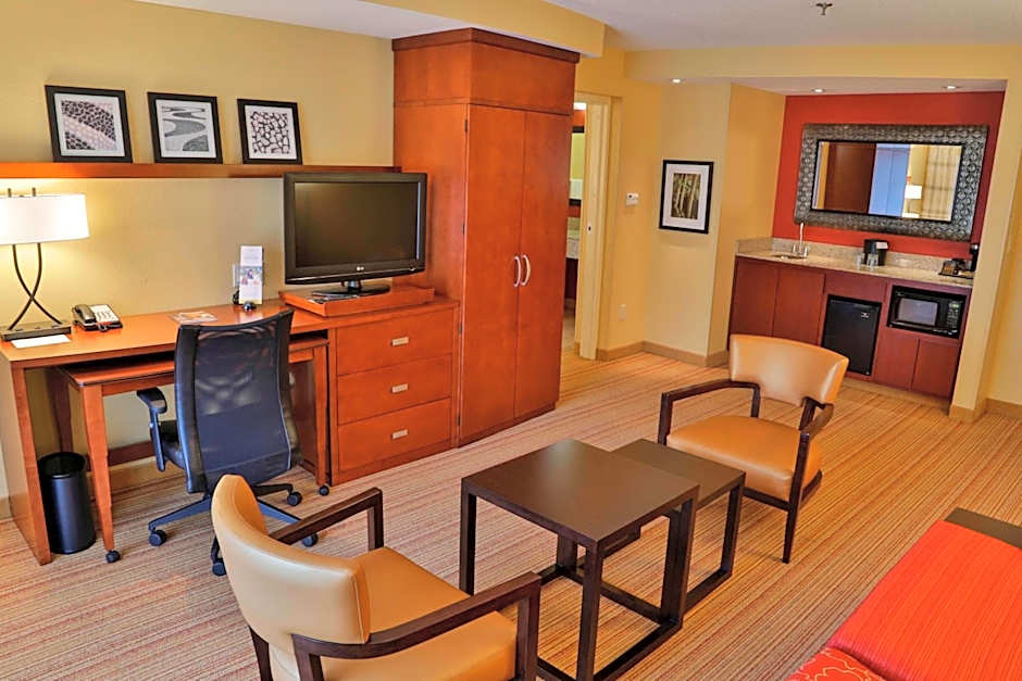 Courtyard by Marriott Biloxi North/D'Iberville