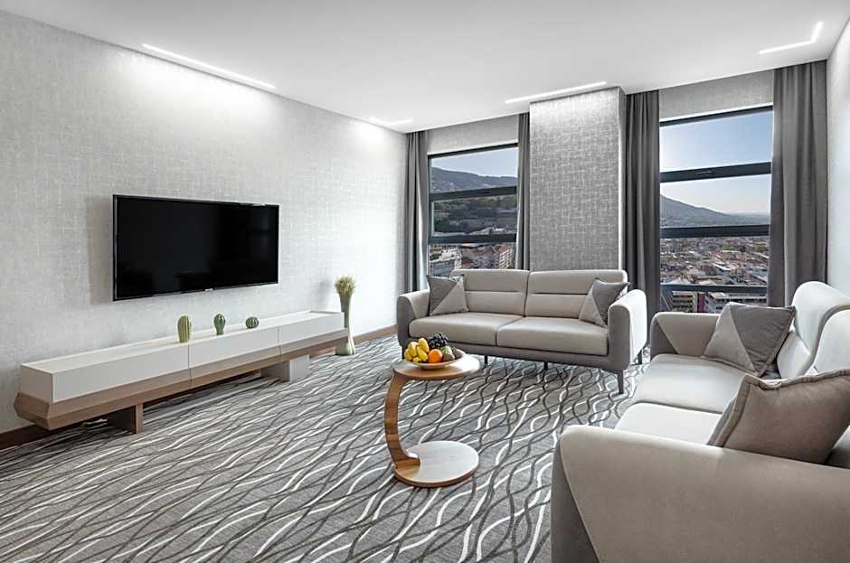 Lilium Hotel & Suites