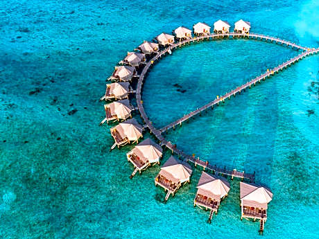 Komandoo Island Resort & Spa