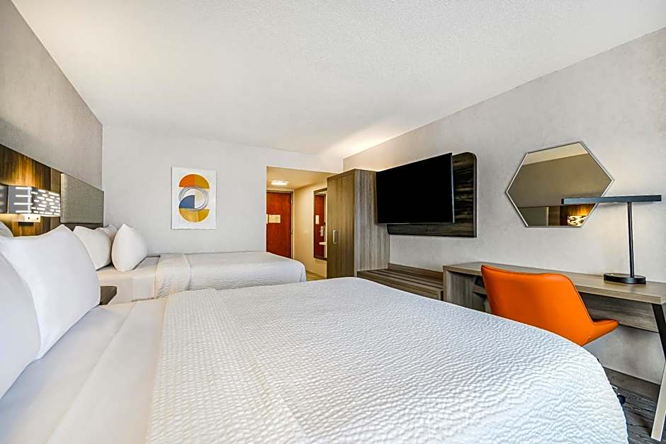 Holiday Inn Express & Suites Buffalo Airport By IHG