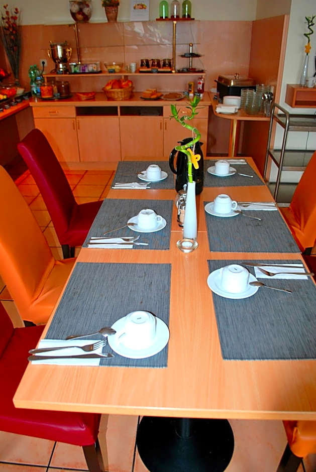 Ariva Boardinghouse Platanenhof