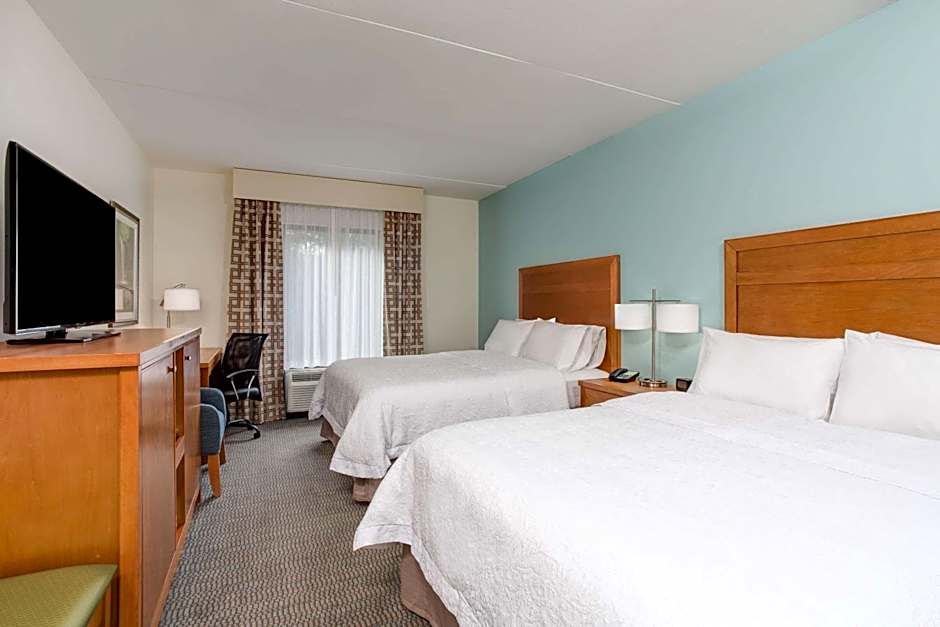 Hampton Inn By Hilton And Suites Manchester