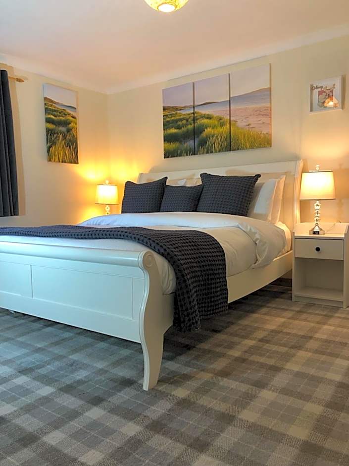 Old School B&B Super King Exclusive 5 Room private suite