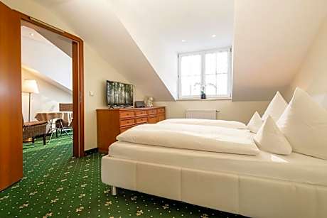 Suite with Garden View