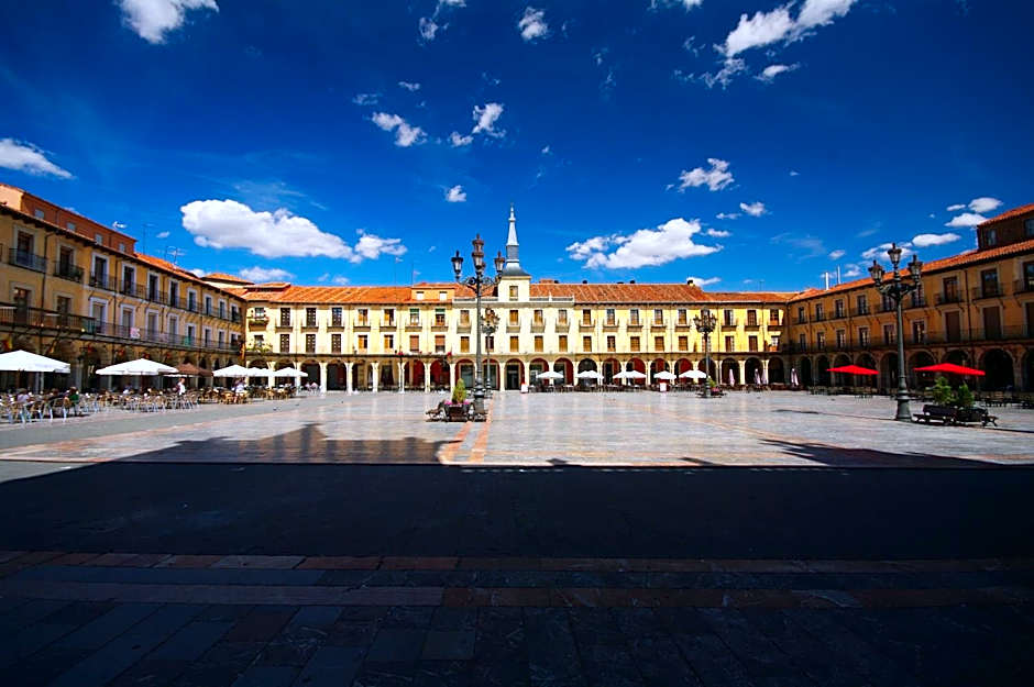 Quartier Leon Hostel Jabalquinto