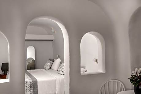 Standard Double Room with Caldera & Sea View