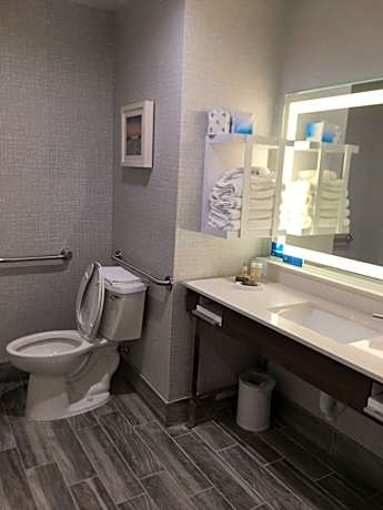 Queen Room with Two Queen Beds - Mobility and Hearing Access/Non-Smoking