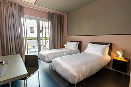 Twin Room with Balcony