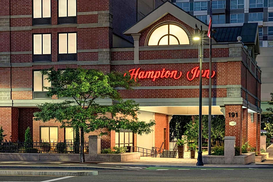 Hampton Inn By Hilton Boston/Cambridge, Ma