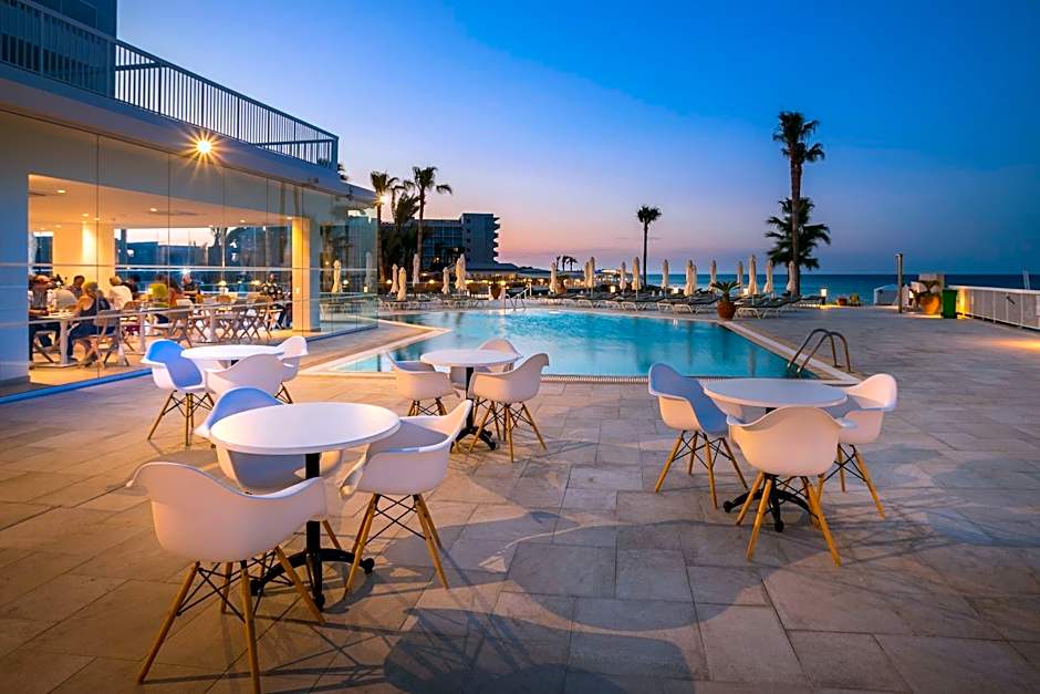 Infinity Blu - Designed for Adults by Louis Hotels