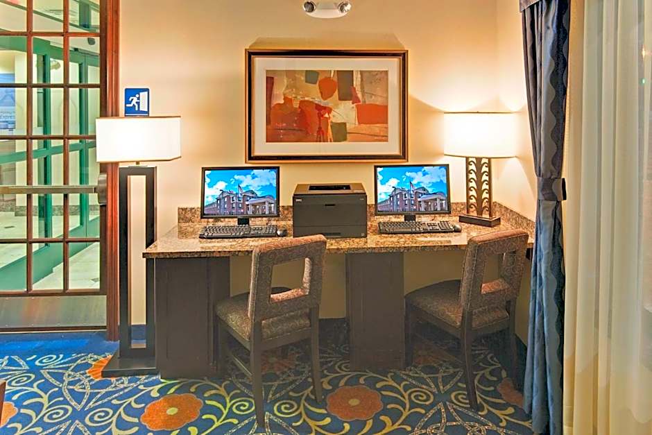 Holiday Inn Express Hotel & Suites - Novi By IHG