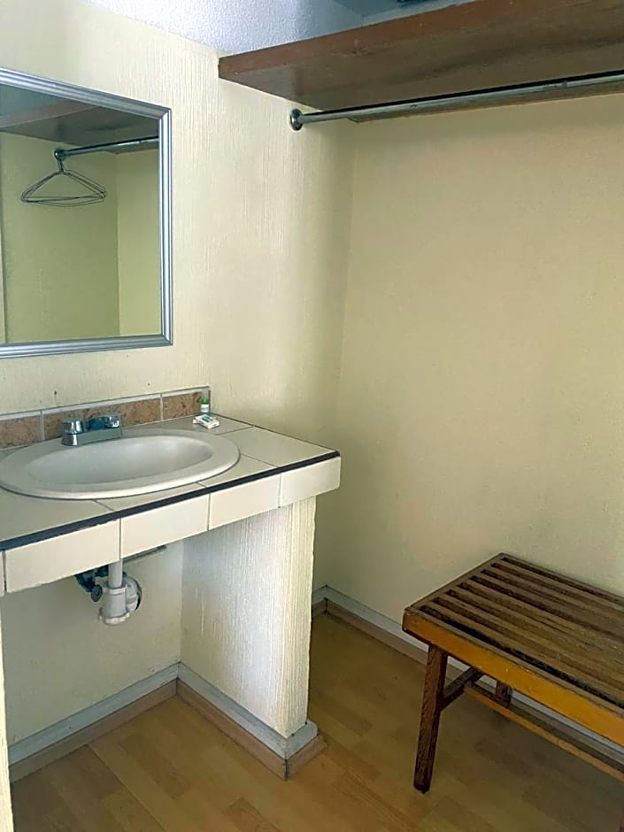 Hotel Zacatecas Courts