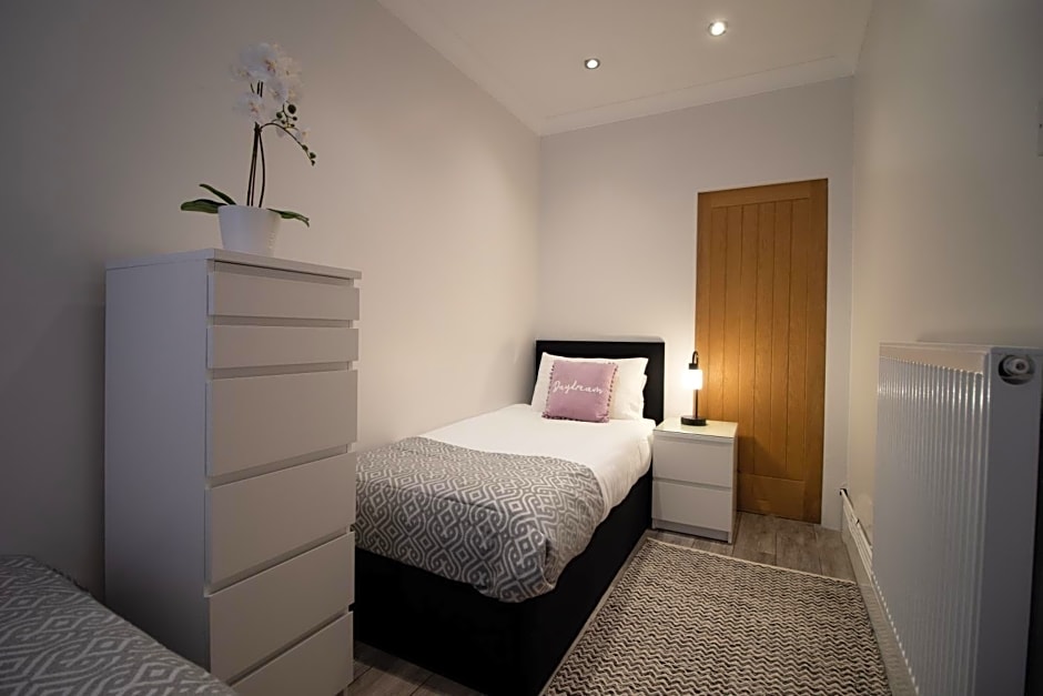 Haven House Rooms, Barry