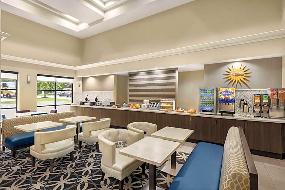 La Quinta Inn & Suites by Wyndham Newark - Elkton
