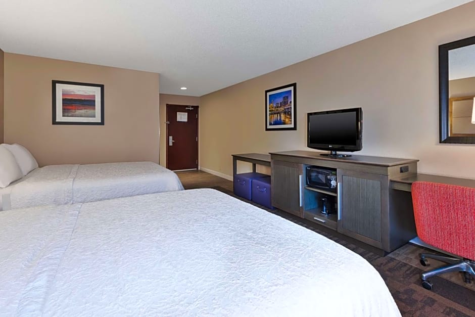 Hampton Inn By Hilton Waterbury