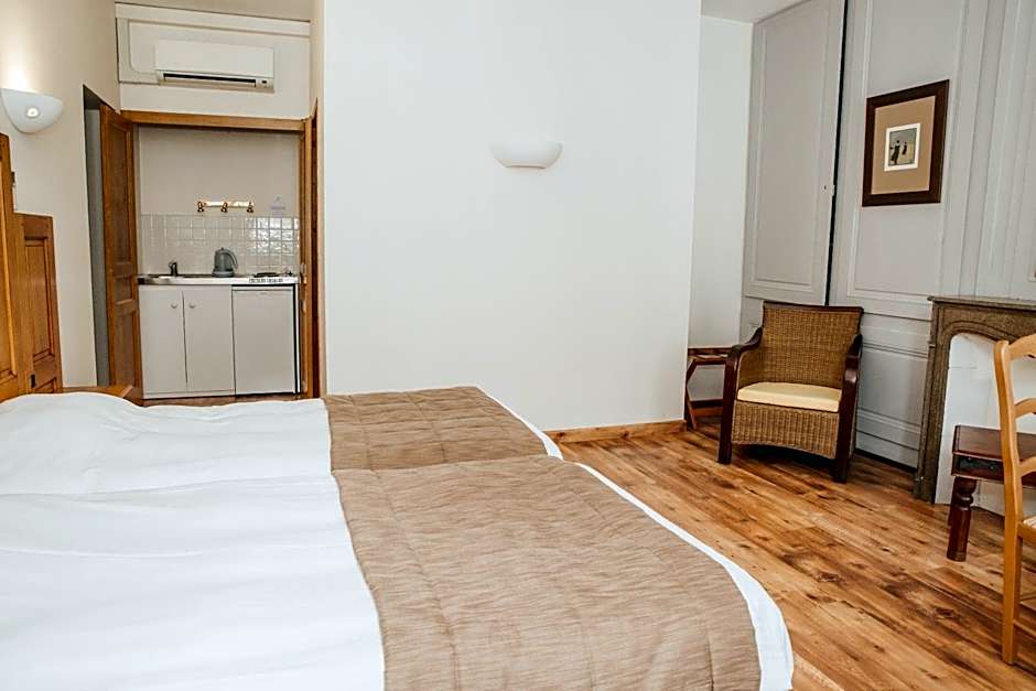 Appart Hotel Charles Sander