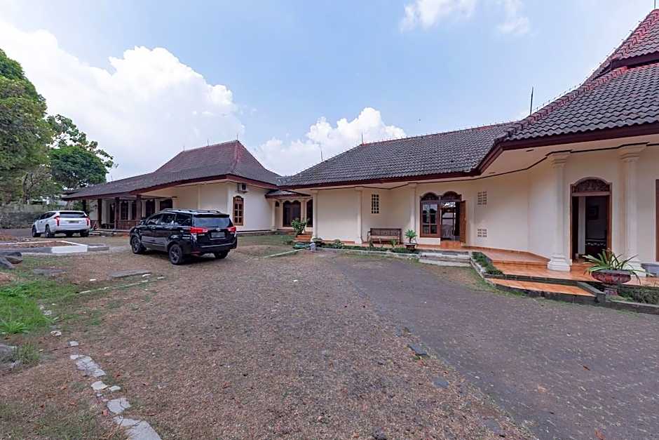 RedDoorz Plus @ Wisma Kenanga Sukabumi