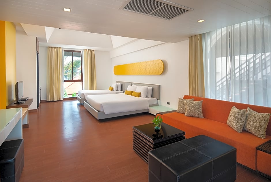 Z Through By The Zign Hotel