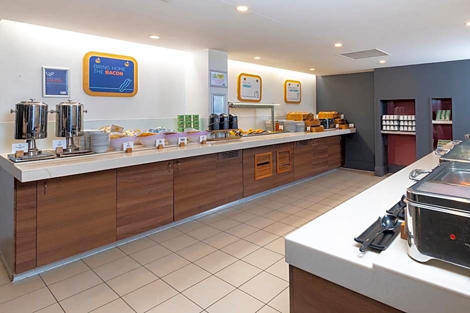 Holiday Inn Express Milton Keynes By IHG