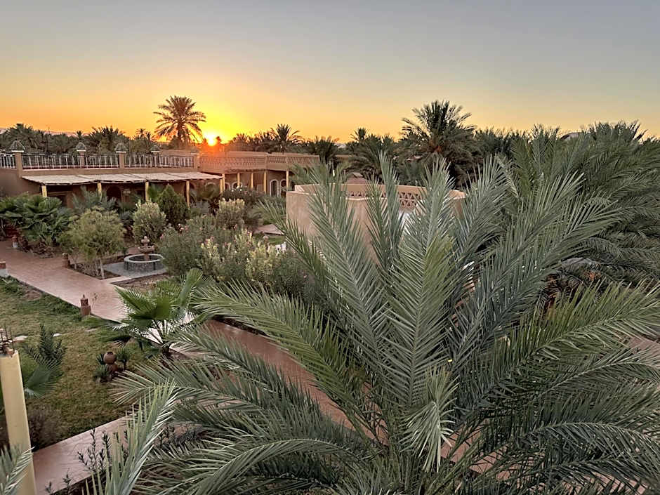 Oasis Tilogui-Luxury Hotel Restaurant and Desert Excursions In Zagora