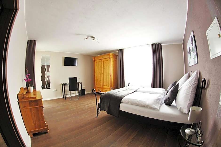Apado-Hotel garni