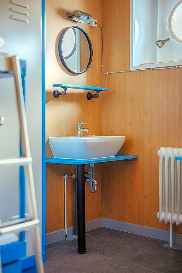 ARCONA - Übernachten auf dem Wasser - direkt am Bontekai