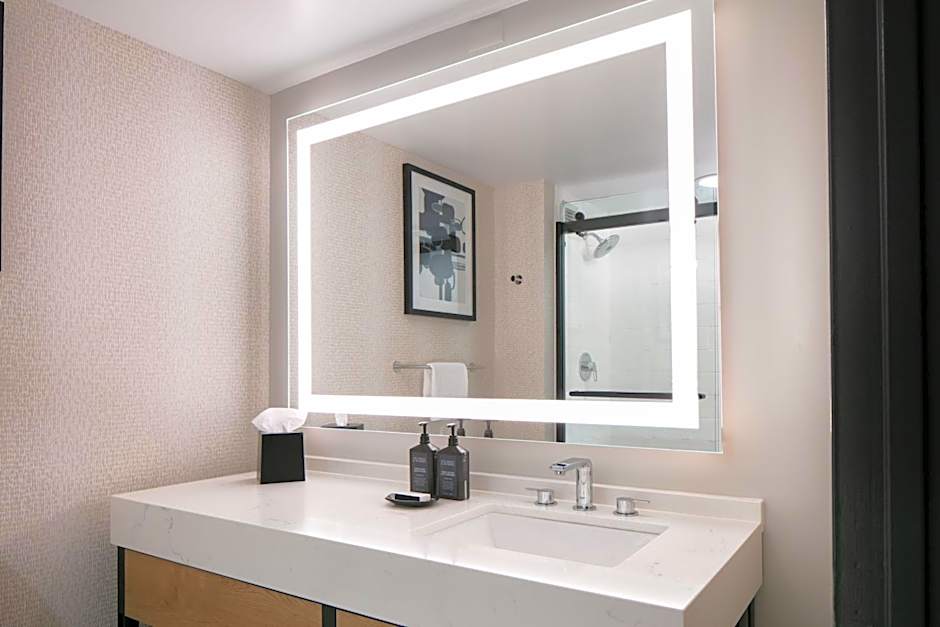 Sheraton Overland Park Hotel At The Convention Center