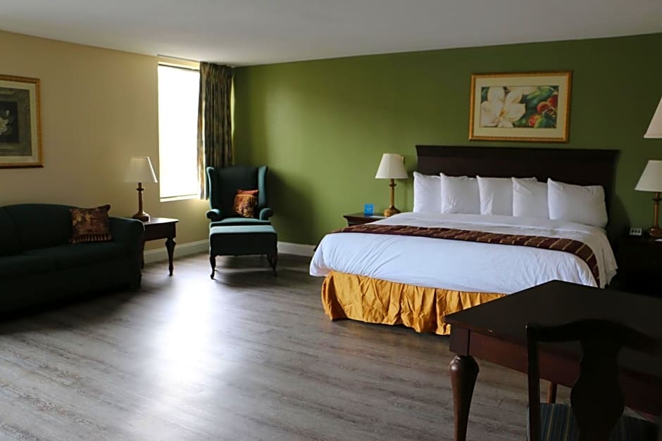 Days Inn & Suites by Wyndham Rocky Mount Golden East