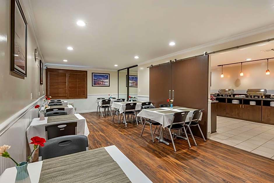 Best Western Plus South Bay Hotel