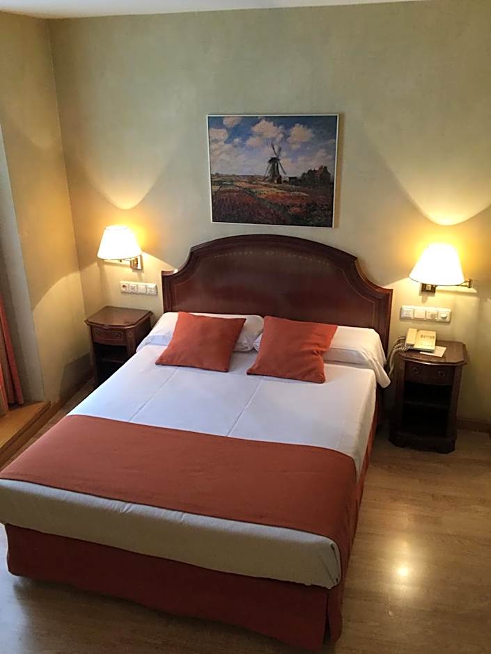 Photo 1 of 1 of Double Room