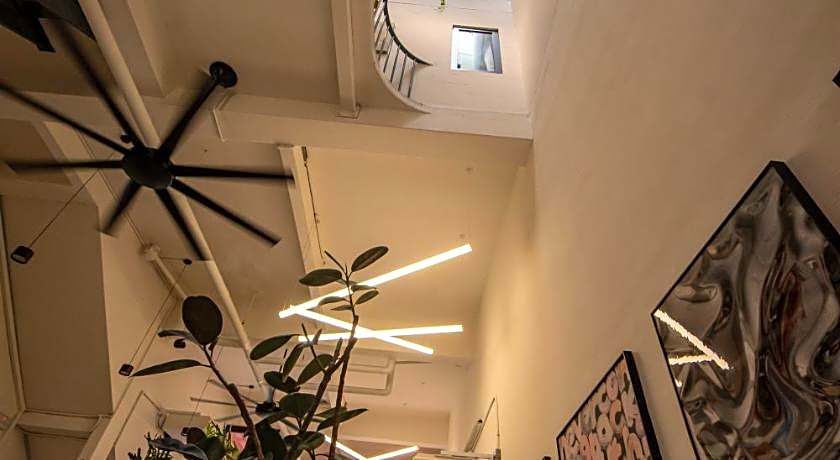 The Brownstone Hostel & Space