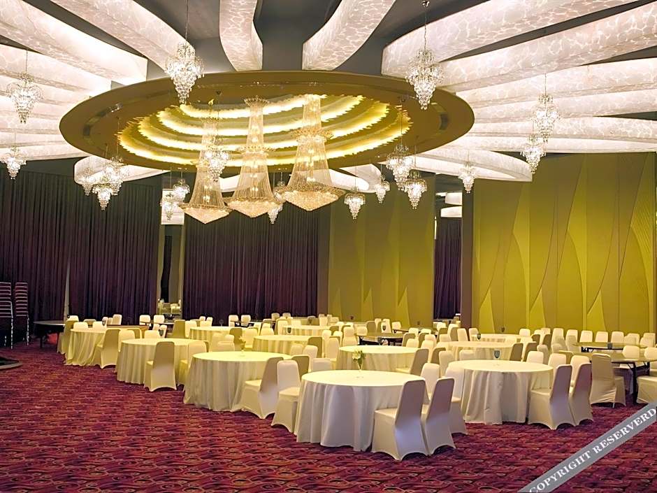 Quest Hotel Simpang Lima - Semarang by ASTON