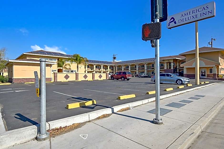 Americas Deluxe Inn