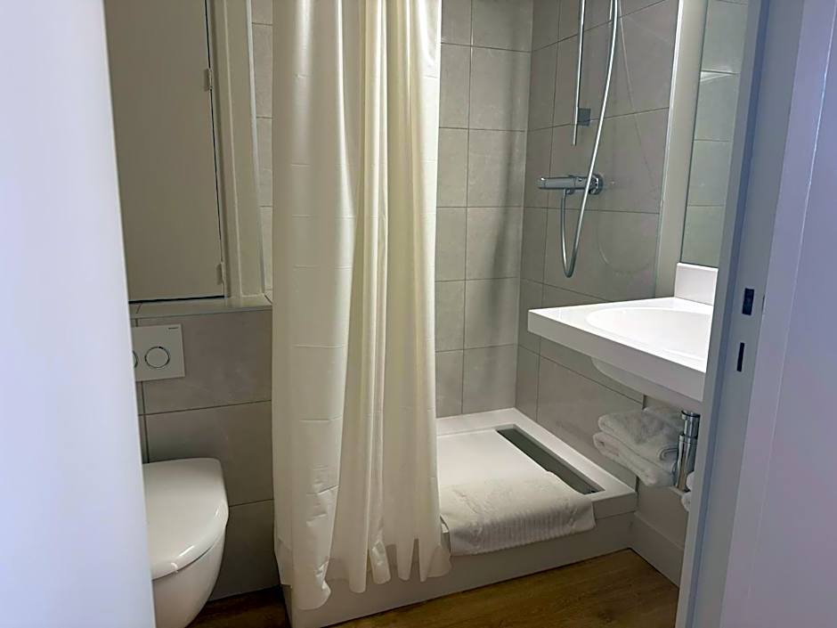 Karaez Hôtel - BritHotel Carhaix