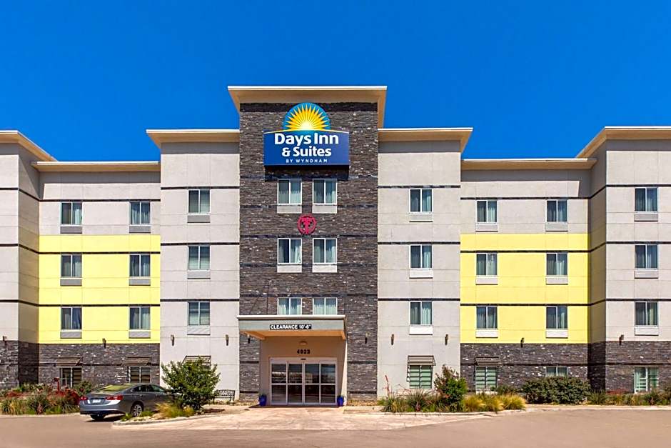 Days Inn & Suites by Wyndham Lubbock Medical Center