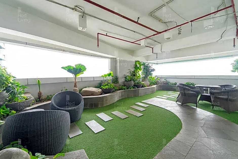 Redliving Apartemen Grand Kamala Lagoon Icha Rooms – Bekasi, ID