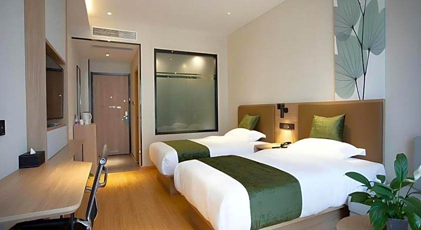 GreenTree Inn Express Shanghai Pudong Lingang New City Yunhan Road