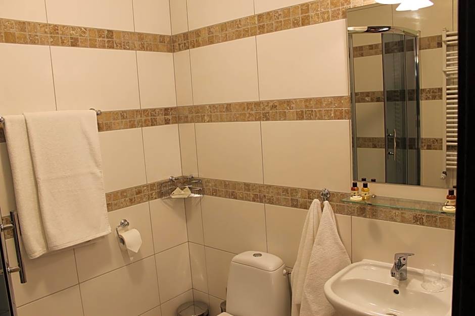 Photo 1 of 6 of Single Room