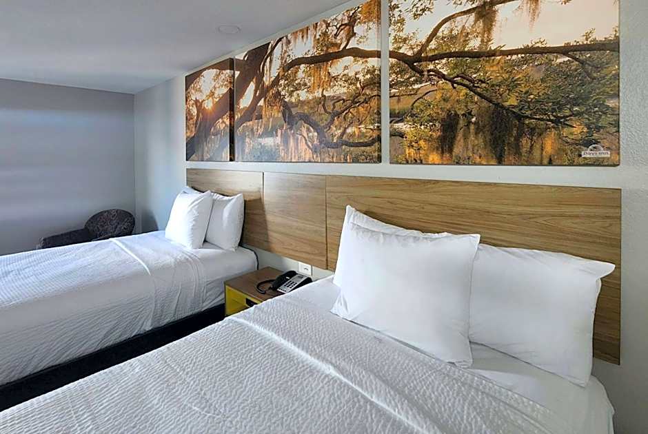 Days Inn by Wyndham Lafayette Scott