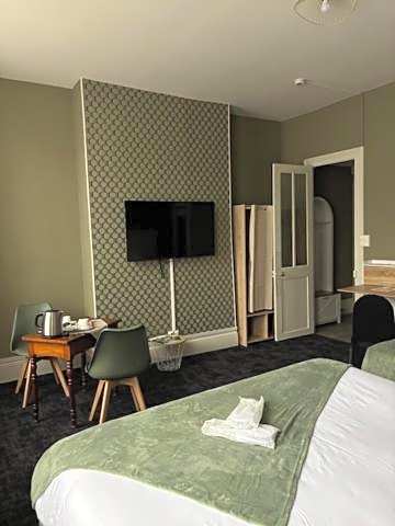Brit Hotel Du Dauphin L'Aigle