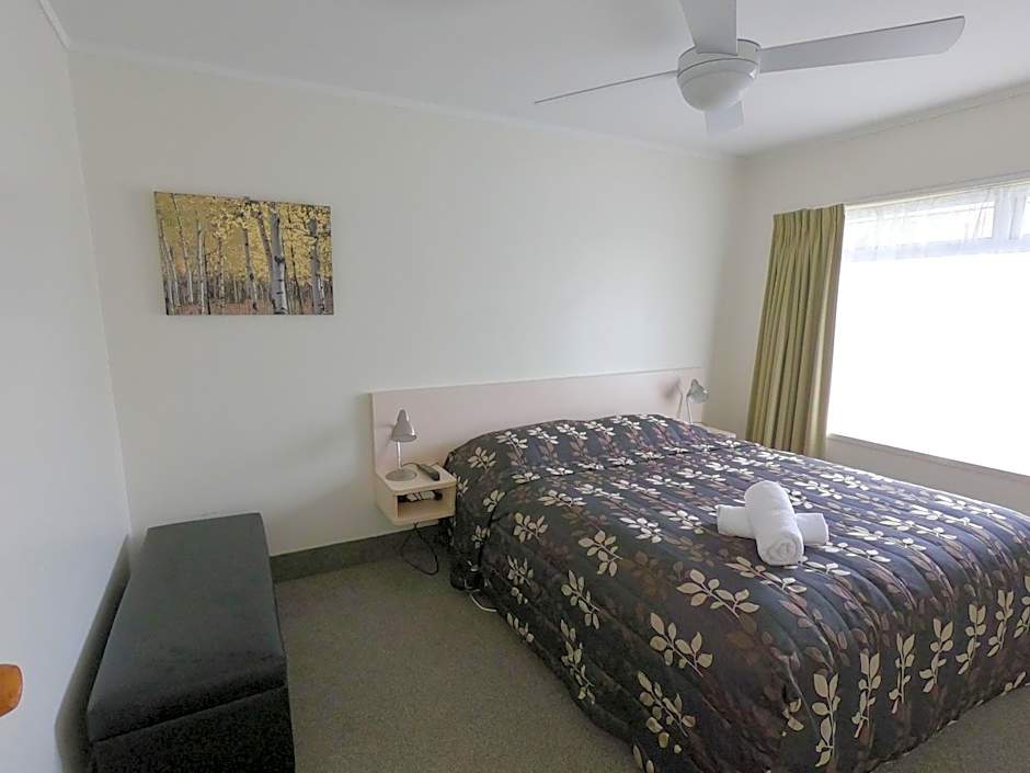 Castle Court Motel