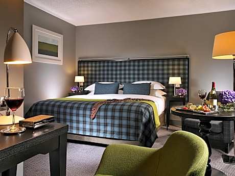 Superior King Bed