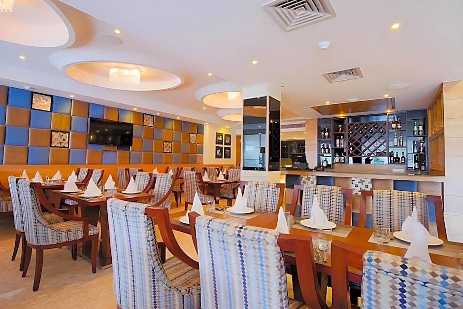 Glades Hotel Mohali - Chandigarh