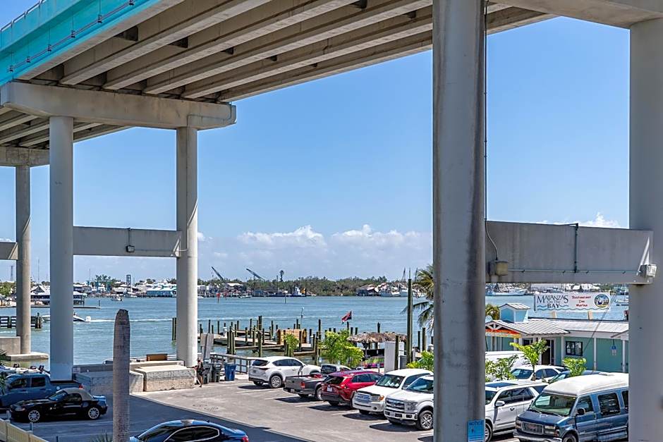 Harbour House at the Inn 212