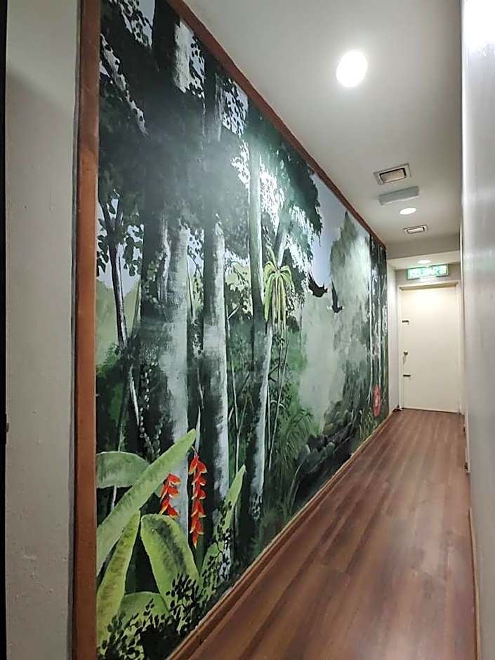 OYO Home 90222 Ling's Airbnb