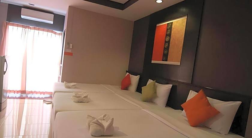 Grand Pinnacle Hotel